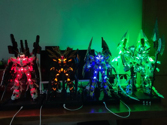 PG  机动战士高达独角兽(UC): 七十二分之一 RX-0 独角兽高达3号机 凤凰/菲尼克斯