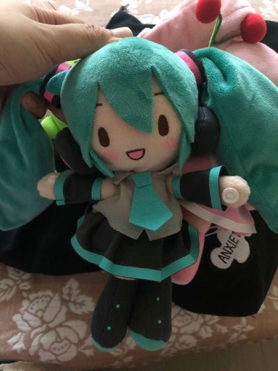 贴贴毛绒玩偶  初音未来
