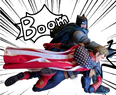 MAFEX No.146 蝙蝠侠 黑暗骑士归来 重甲蝙蝠侠