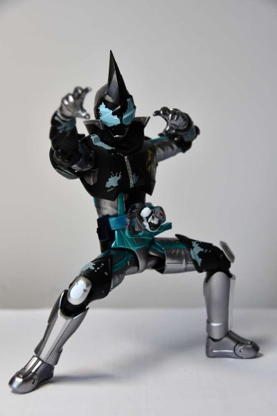 S.H.Figuarts 假面骑士艾比尔 蝙蝠基因 / 胡狼基因