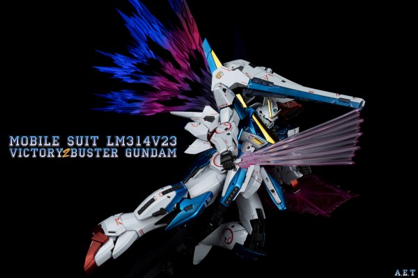 MG  1/100  高达基地限定   V2高达突击爆击型 Ka版  [钛金质感]