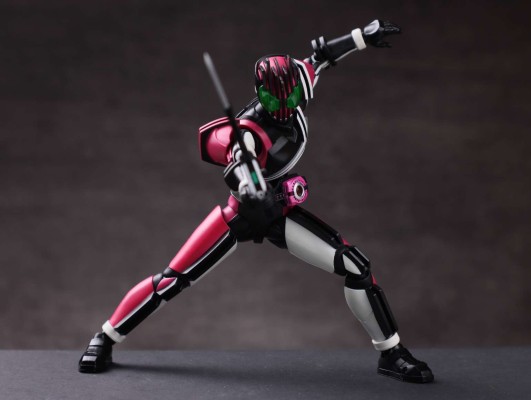 S.H.Figuarts(真骨雕制法) 假面骑士帝骑 假面骑士50周年纪念版