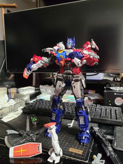 大黄蜂 擎天柱 地球形态