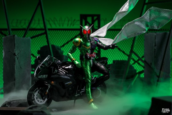 S.H.Figuarts（真骨雕制法）   假面骑士双骑 疾风王牌形态 风都侦探改编动画纪念版