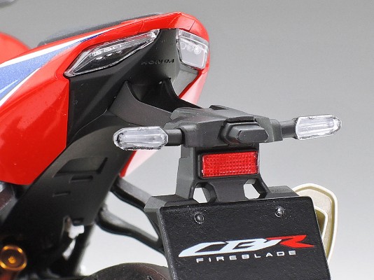 1/12 摩托车系列 No.138 本田 CBR1000RR-R FIREBLADE SP