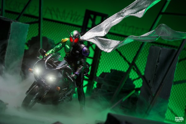 S.H.Figuarts（真骨雕制法）   假面骑士双骑 疾风王牌形态 风都侦探改编动画纪念版