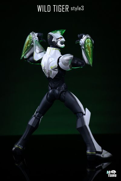 S.H.Figuarts 虎兔英雄传2 狂野猛虎 第三形态