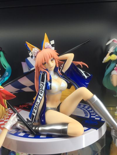 命运/异章 尼禄·克劳狄乌斯 与 玉藻前 TYPE-MOON赛车女郎