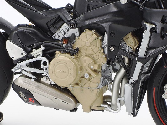 1/12 摩托车系列 No.140 杜卡迪 Superleggera V4