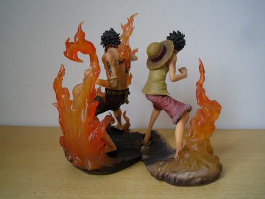 海贼王 ポートガス・D・エース DX Brotherhood Figure 