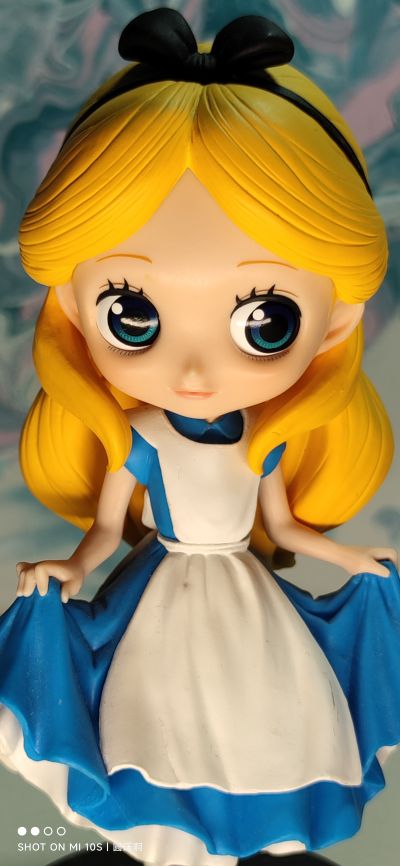 Q Posket 爱丽丝梦游仙境 爱丽丝 Glitter Line