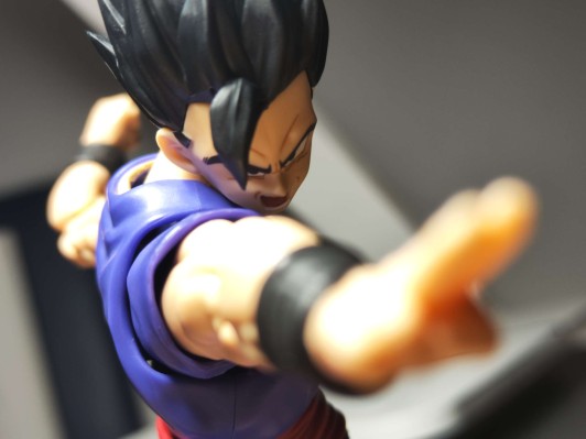 S.H.Figuarts 龙珠超：超级人造人 究极悟饭 SUPER HERO