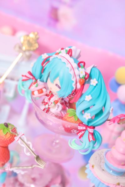 粘土人#1939 初音未來 15周年纪念版