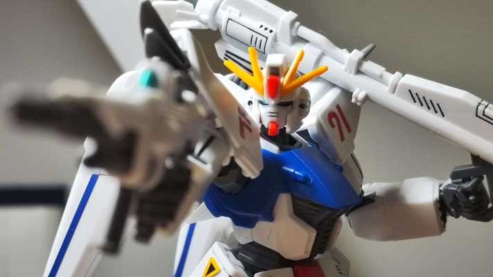 HGUC 1/144 	机动战士高达F91  高达F91
