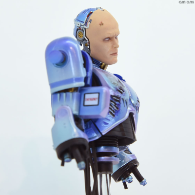 MAFEX 编号196 机械战警2 无盔墨菲