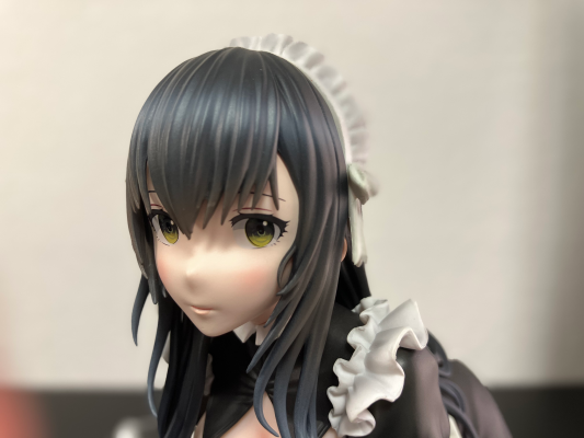 黑发女仆