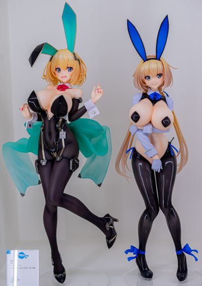 B-style 兔女郎服装计划 索菲亚· F· 希琳 兔女郎