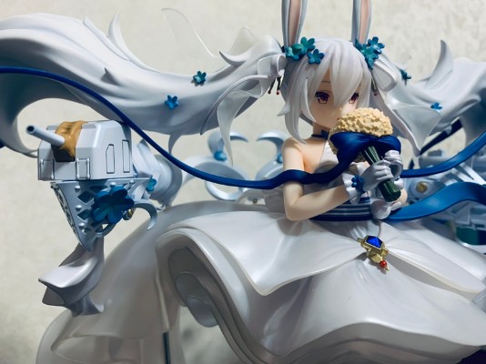 碧蓝航线 拉菲 白兔与誓约