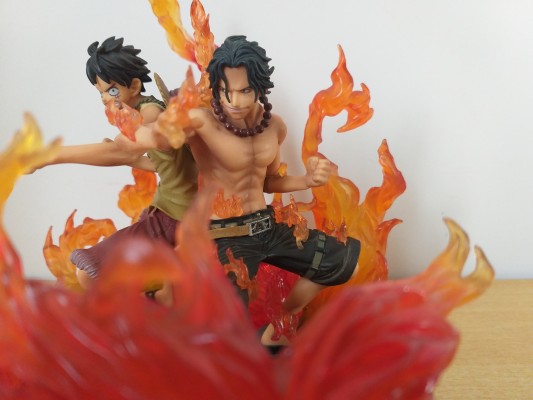 海贼王 モンキー･D･ルフィ DX Brotherhood Figure 