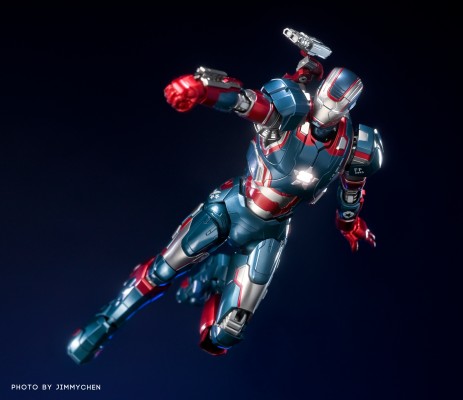 DLX  漫威 无限传奇 钢铁爱国者