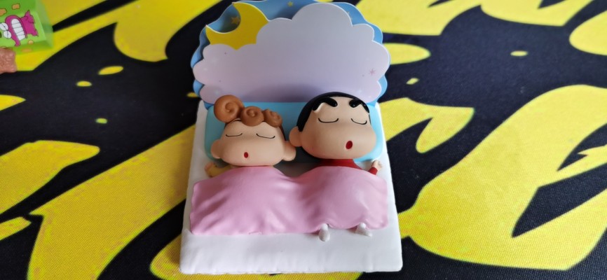 蜡笔小新 直立留言板人偶 由我来告诉你哟！