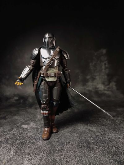 S.H.Figuarts 星球大战：曼达洛人 曼达洛人（丁·贾林）