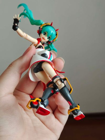 figma#SP-130 Good Smile Racing 初音未来 Racing 2020 Ver.
