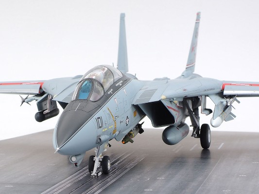 1/48 飞机系列 No.122 F-14A 地狱猫后期型 舰载版