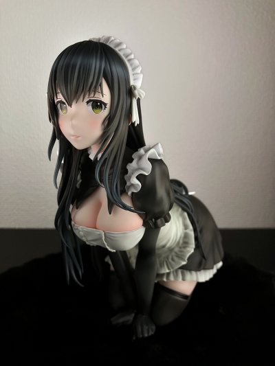 黑发女仆