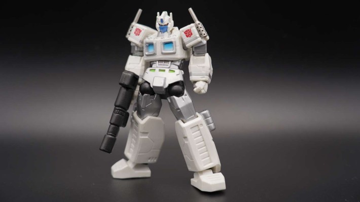 REVOLTECHNo.019变形金刚 フレンドショップ限定 ウルトラマグナス