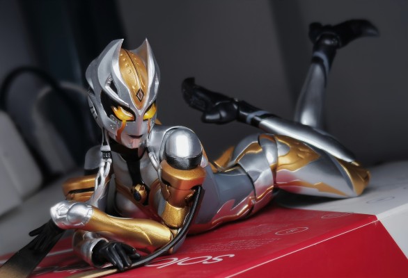 S.H.Figuarts  特利迦奥特曼 卡露蜜拉