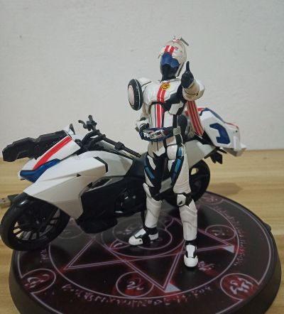 S.H.Figuarts 假面骑士驰骑 假面骑士马赫