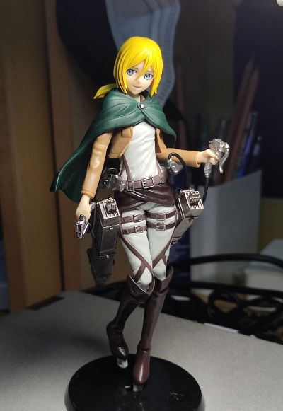 进击的巨人 克里斯塔·连兹