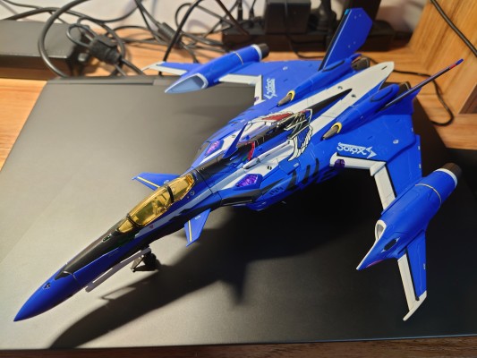 DX超合金 超时空要塞DELTA 绝对LIVE VF-31AX  卡伊洛斯 进阶型 （米拉吉·法莉娜·吉纳斯专用机）