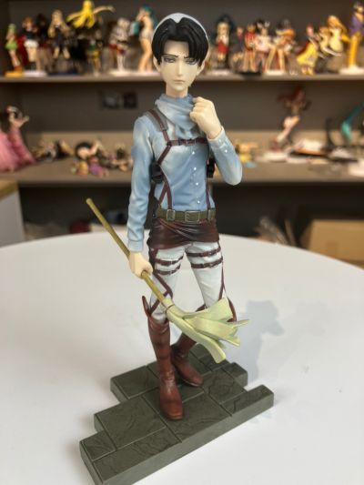 DXF 手办 进击的巨人 	利威尔 大扫除 Ver. 