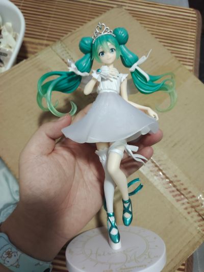 超级景品 “初音未来15周年纪念” 原画师：KEI