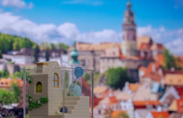 角落小伙伴 在房间角落享受旅行