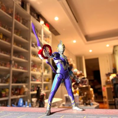 S.H.Figuarts  特利迦奥特曼 特利迦奥特曼 空中型