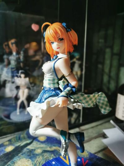 一脸嫌弃的让你看胖次 偶像Yuina