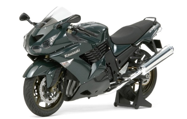 1/12 杰作收藏 （完成品） No.82 川崎 ZZR1400 珍珠流星灰