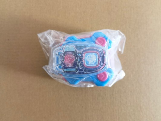 假面骑士利维斯系列 变身腰带 DX戴蒙斯驱动器