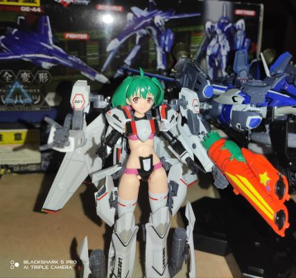 V.F.G. MC-09 超时空要塞F VF-25F 弥赛亚 兰花·李