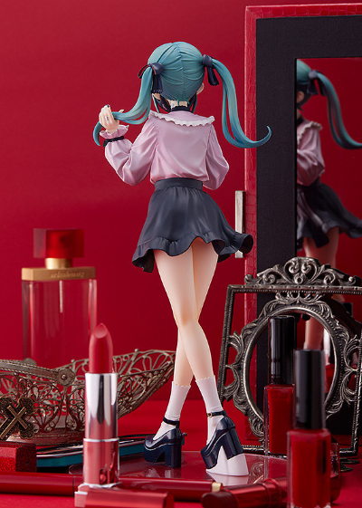 POP UP PARADE 初音未来 吸血鬼 L尺寸