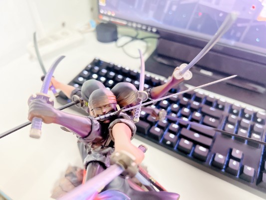 P.O.P 航海王“WA-MAXIMUM”罗罗诺亚·索隆 Ver.鬼气 九刀流“阿修罗”