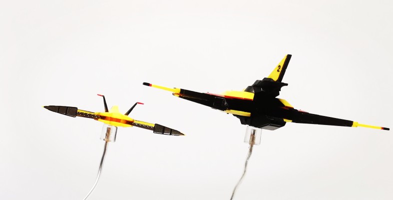 S.H.Figuarts  胜利飞燕一号与胜利飞燕二号