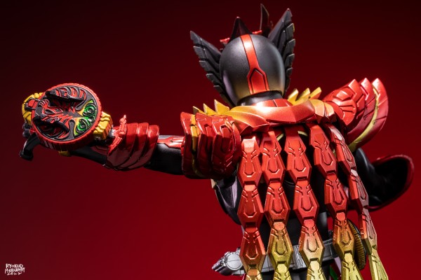 S.H.Figuarts(真骨雕制法) 假面骑士欧兹 十周年 复活的核心硬币 假面骑士欧兹 永恒鹰雀鹫联组