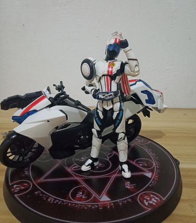 S.H.Figuarts 假面骑士驰骑 假面骑士马赫