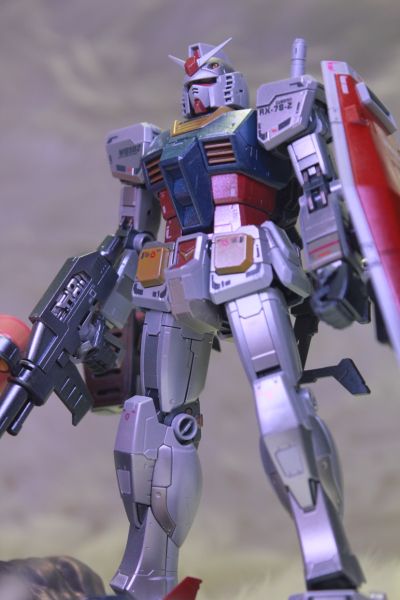 机动战士高达35周年纪念款  高达与夏亚专用扎古头（PREMIUM版）