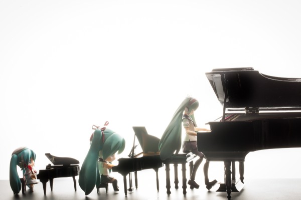 迷你黏土人 VOCALOID 初音未来 Christmas Piano Cake 