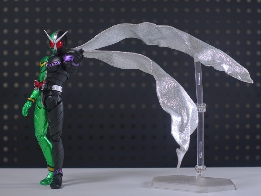 S.H.Figuarts（真骨雕制法）   假面骑士双骑 疾风王牌形态 风都侦探改编动画纪念版